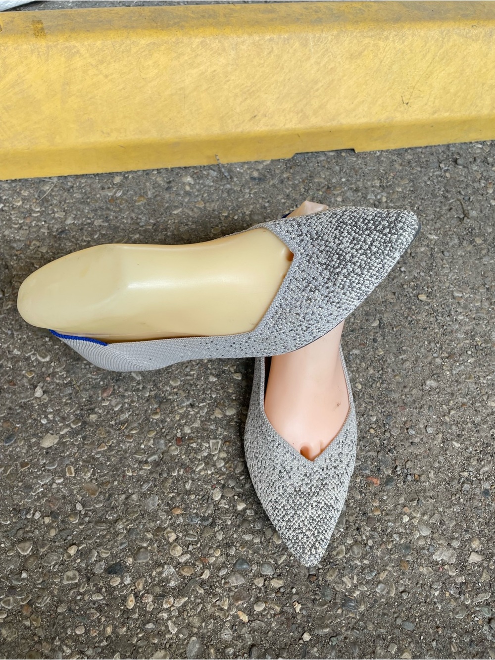 Rothy's The Point Ballet Flats
Women's gray/ silver Size 8.5